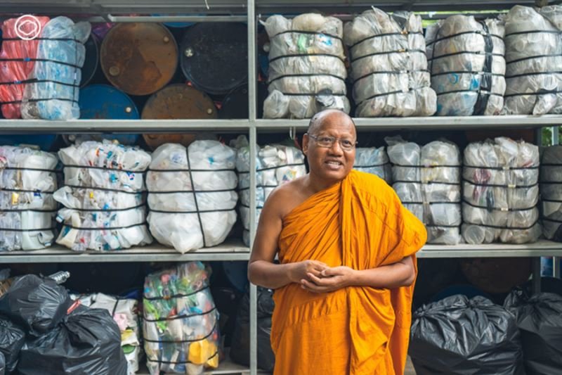 How to reduce plastic waste by upcycling to monk’s robe