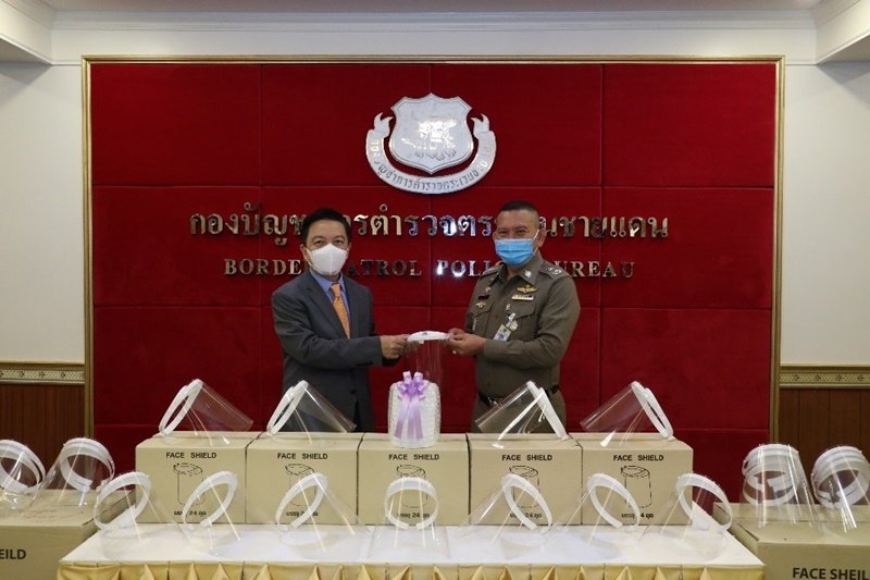 Dr. Kongkrapan Intarajang, CEO of GC, Presents Border Petrol Police with Face Shields made from GC Group’s PET to help prevent the transmission of COVID-19